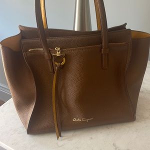 Ferragamo LARGE double handle bag. Brown. AUTHENTIC